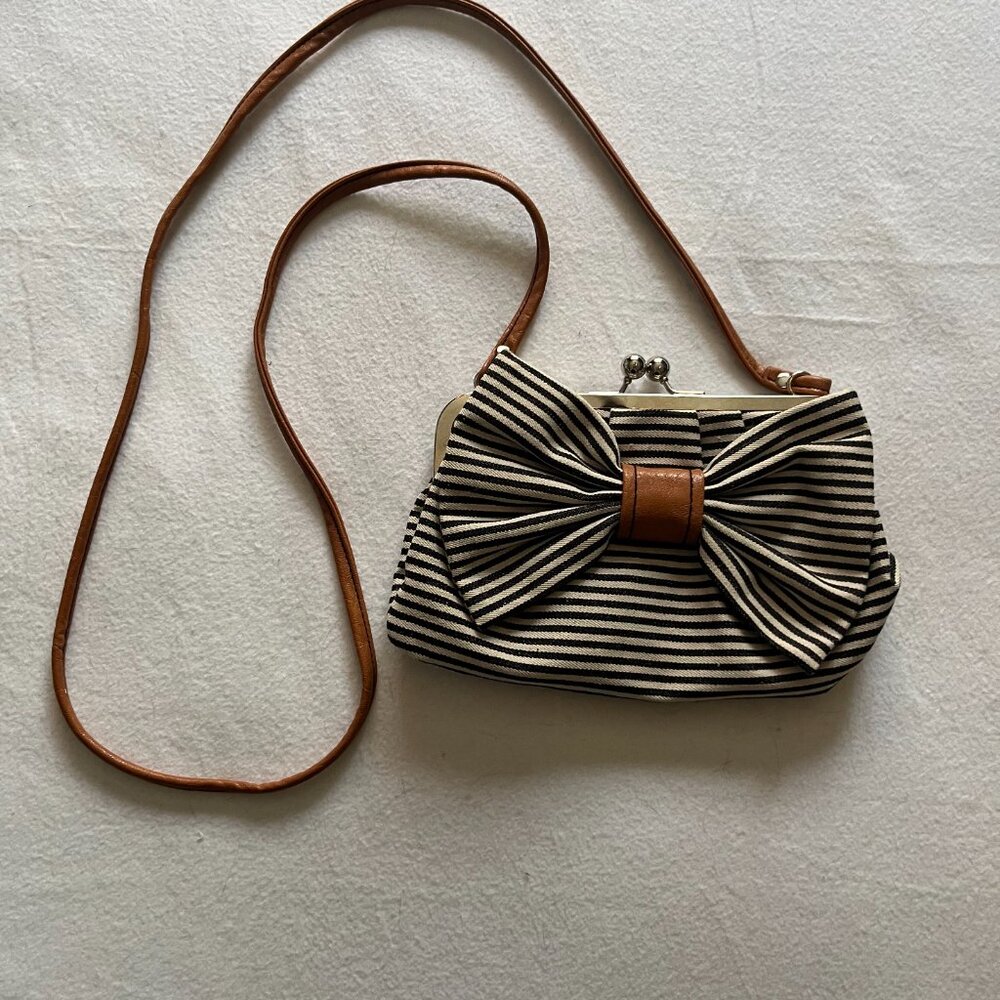 American Eagle Crossbody Purse 8 ½ x 6 - Picture 6 of 8